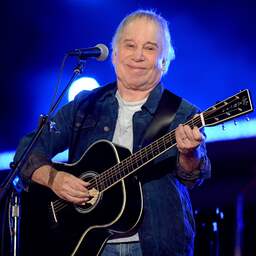 Paul Simon zoekt manieren om op te treden ondanks slecht gehoor