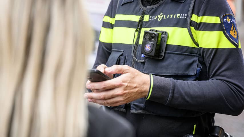 Twee vrouwen en een man opgepakt na vondst dode man in Rotterdamse woning