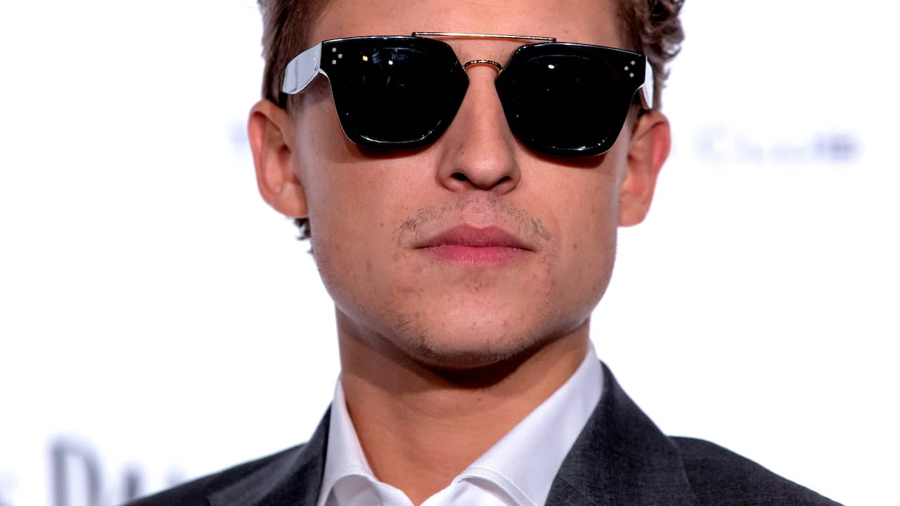 Lil' Kleine brengt onverwacht tweede deel album 'Alleen' uit