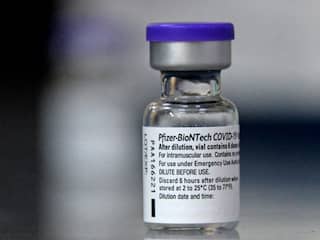 Hevige menstruatie moet als bijwerking worden vermeld bij coronavaccins