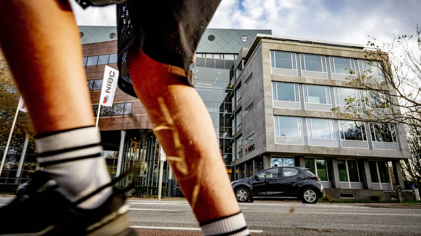 Grootste bankovername in jaren voltooid nu NIBC Bank van ABN AMRO is