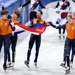 Video | Shorttrackmannen uitzinnig na historisch goud op de relay