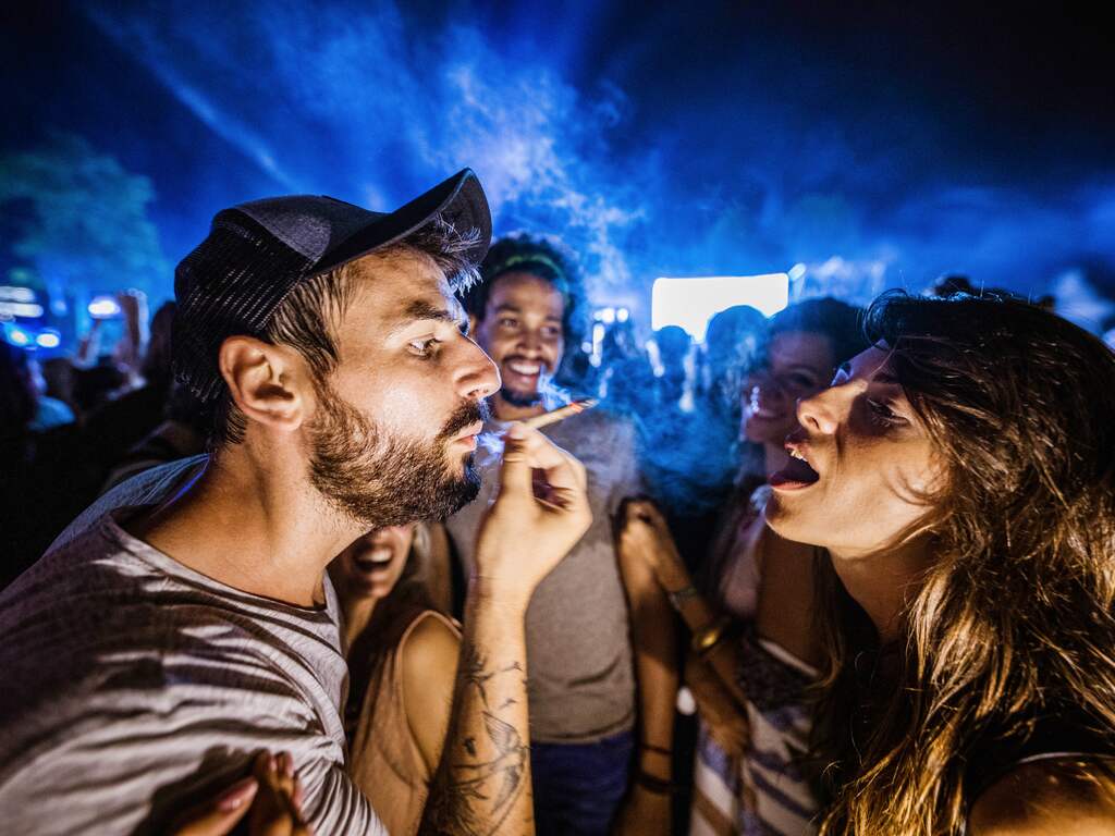 Nederlanders gebruikten vorig jaar meer cocaïne en xtc, maar minder lachgas