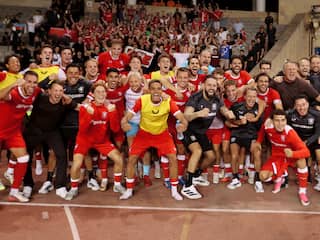 FC Twente voltooit comeback via verlenging en pakt Conference League-ticket