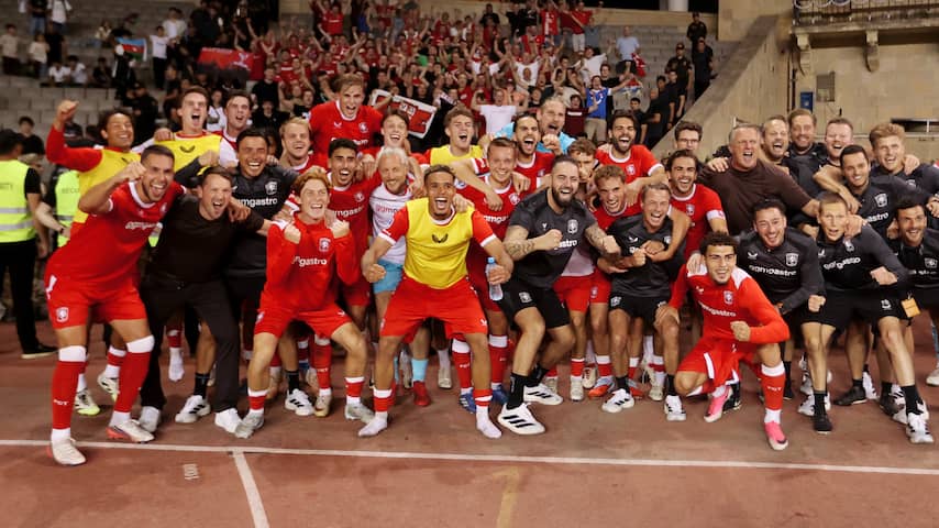 FC Twente voltooit comeback via verlenging en pakt Conference League-ticket