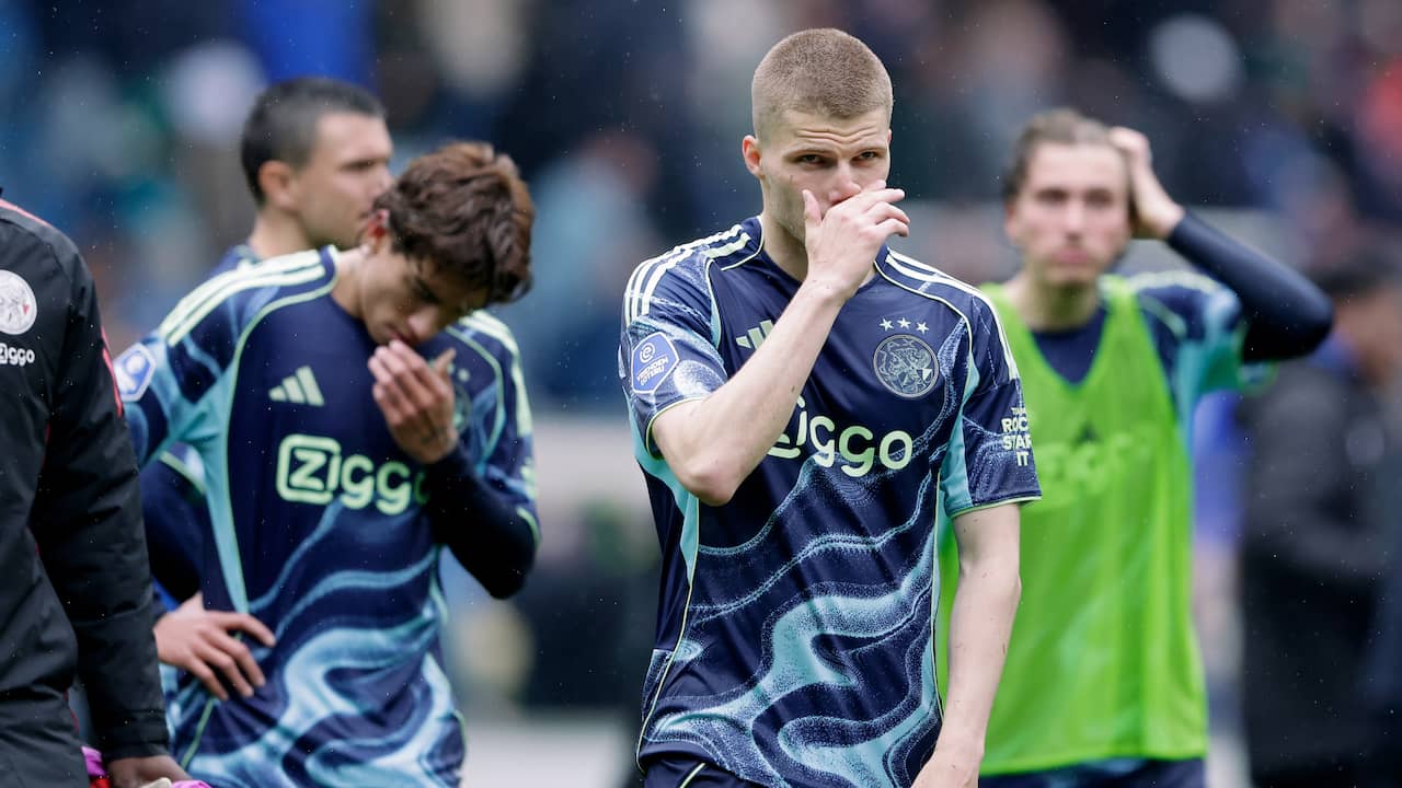 Live Eredivisie | Ajax kan met goal play-offs nog ontlopen, Koeman scoort voor Telstar