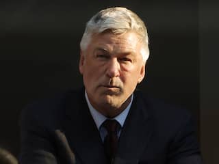 Alec Baldwin toch vervolgd voor doodslag na fataal schietincident op filmset Rust