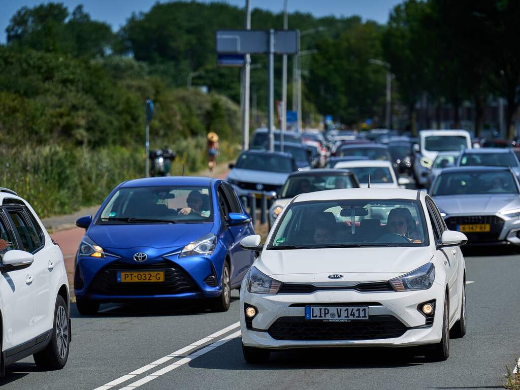 Al vroeg druk op de wegen door paasweekend: al ruim 700 kilometer file