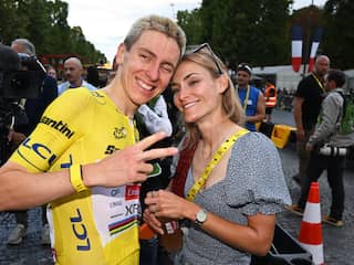 Pogacar haalt schouders op bij namen Hinault en Merckx: 'Niet bezig met clubjes'