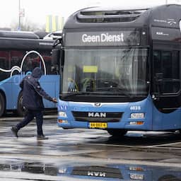 Geen deal over nieuwe cao openbaar vervoer, bonden overwegen staking