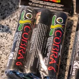 Twee grote boodschappentassen vol illegaal vuurwerk gevonden bij minderjarige