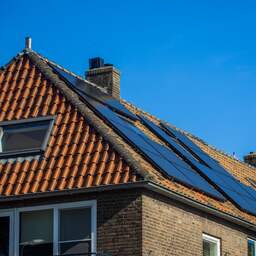 NU+ | Energierekening van zonnepaneelbezitters stijgt flink door terugleverkosten