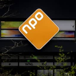 تقوم منظمة NPO بالتحقيق في التقارير الخاصة بإرسال صور القضيب إلى مجموعة تطبيقات الموظفين