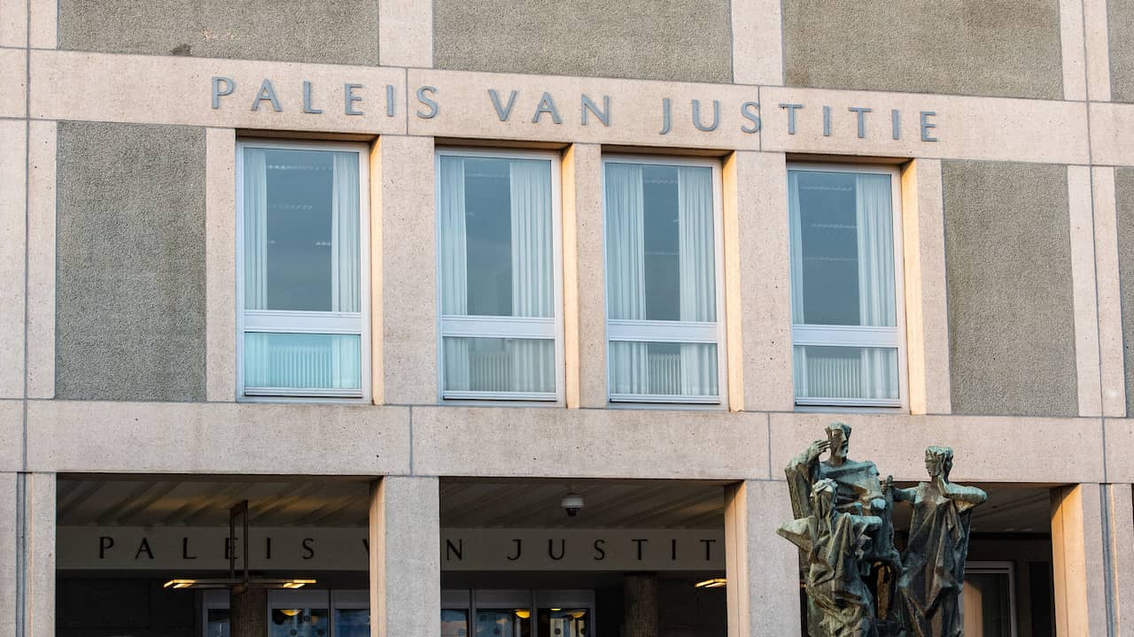Man krijgt zeven jaar cel voor jarenlang misbruiken van dochter en stiefdochter
