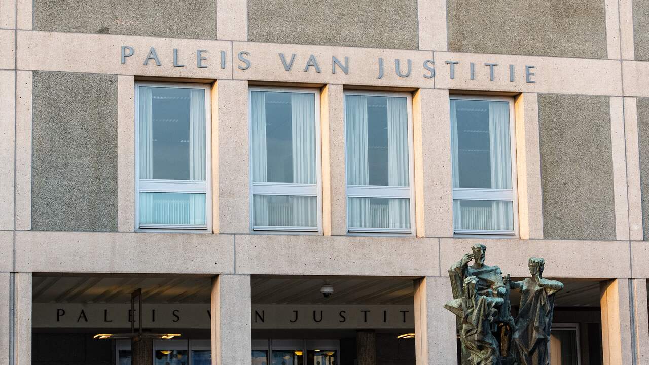 Foto bij Man krijgt zeven jaar cel voor jarenlang misbruiken van dochter en stiefdochter