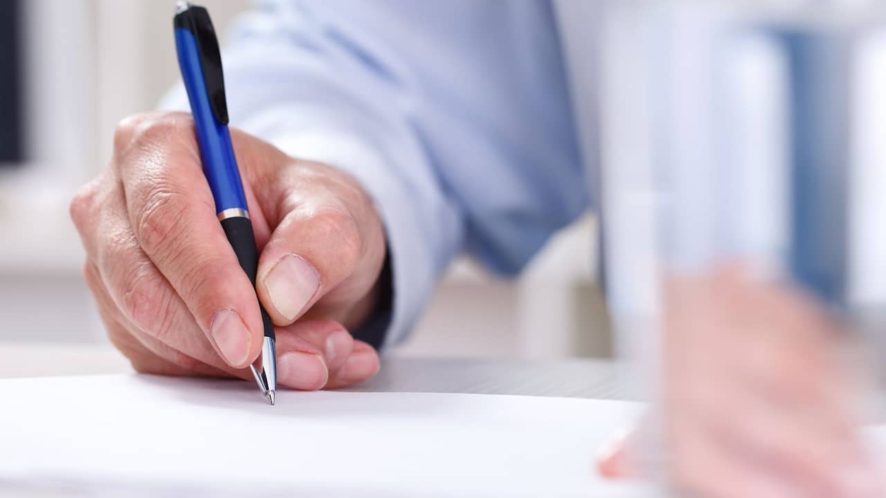 Chris de Stoop signeert in Middelburg en Meliskerke