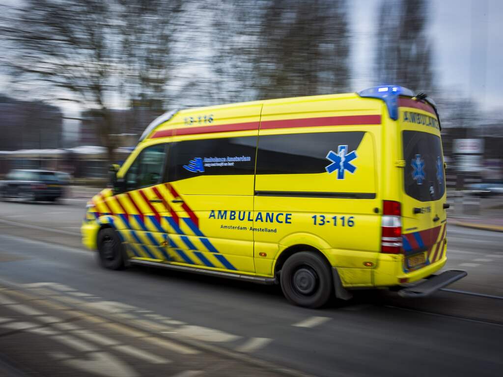 Twee bestuurders (18) zijn rijbewijs kwijt om levensgevaarlijk hinderen ambulance