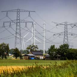 Staat verkoopt deel Duitse tak TenneT voor miljarden aan investeerders
