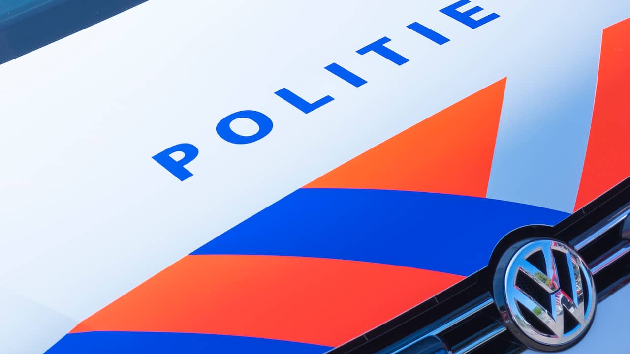 Man doodgereden op A16, onduidelijk waarom hij snelweg wilde oversteken