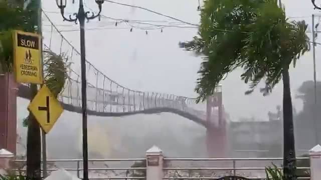 Filipijnse hangbrug zwiept op en neer door naderende supertyfoon