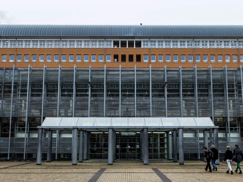 Jeugddetentie voor vijf tieners na groepsverkrachting dakloze vrouw in Helmond