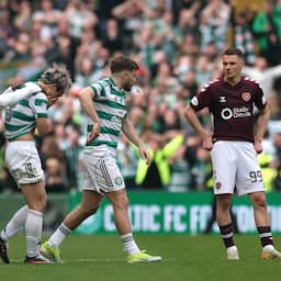 Hearts grijpt naast historische Schotse titel na late nederlaag in titelduel met Celtic