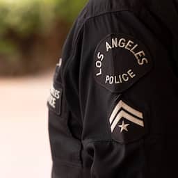 Amerikaanse politie schiet hond van juichende Knicks-supporters dood in L.A.