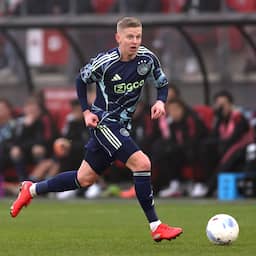 Ajax laat contractloze Zinchenko meetrainen na zware knieblessure