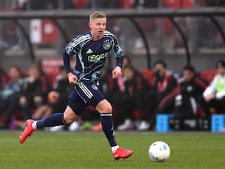 Ajax laat contractloze Zinchenko meetrainen na zware knieblessure