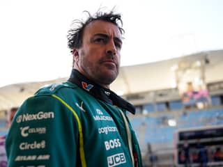 Fernando Alonso (45) wekt even de indruk dat hij stopt, maar gaat tóch door in F1