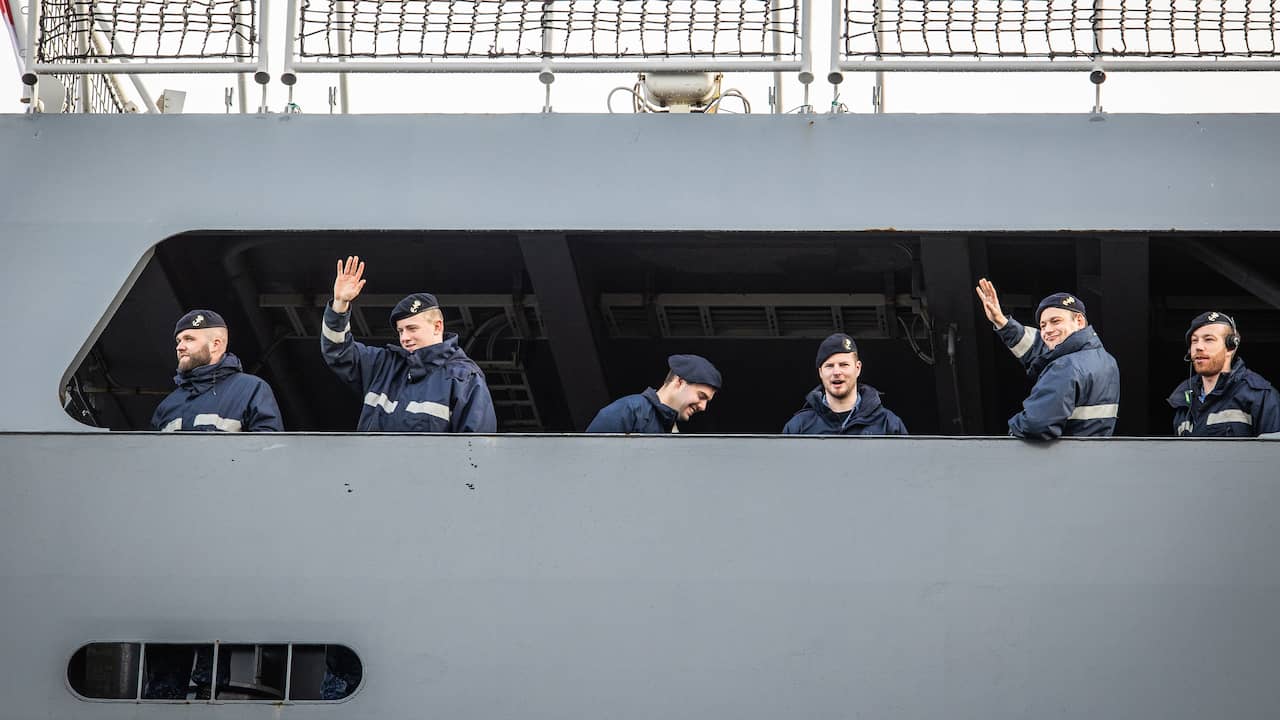 Video | Marineschip Johan de Witt verlaat Den Helder voor NAVO-oefening bij Noorwegen