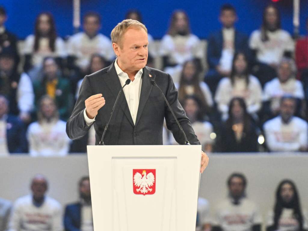 Polen houdt Rusland verantwoordelijk voor megabrand winkelcentrum Warschau