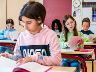 De nieuwe regels in het (basis)onderwijs: mondkapjes, looproutes en zelftesten