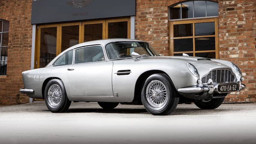 James Bond-auto Aston Martin DB5 voor bijna 6 miljoen euro geveild