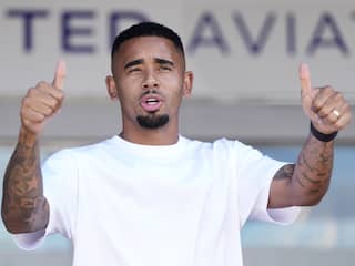 FC Barcelona neemt spits Gabriel Jesus voor 10 miljoen euro over van Arsenal