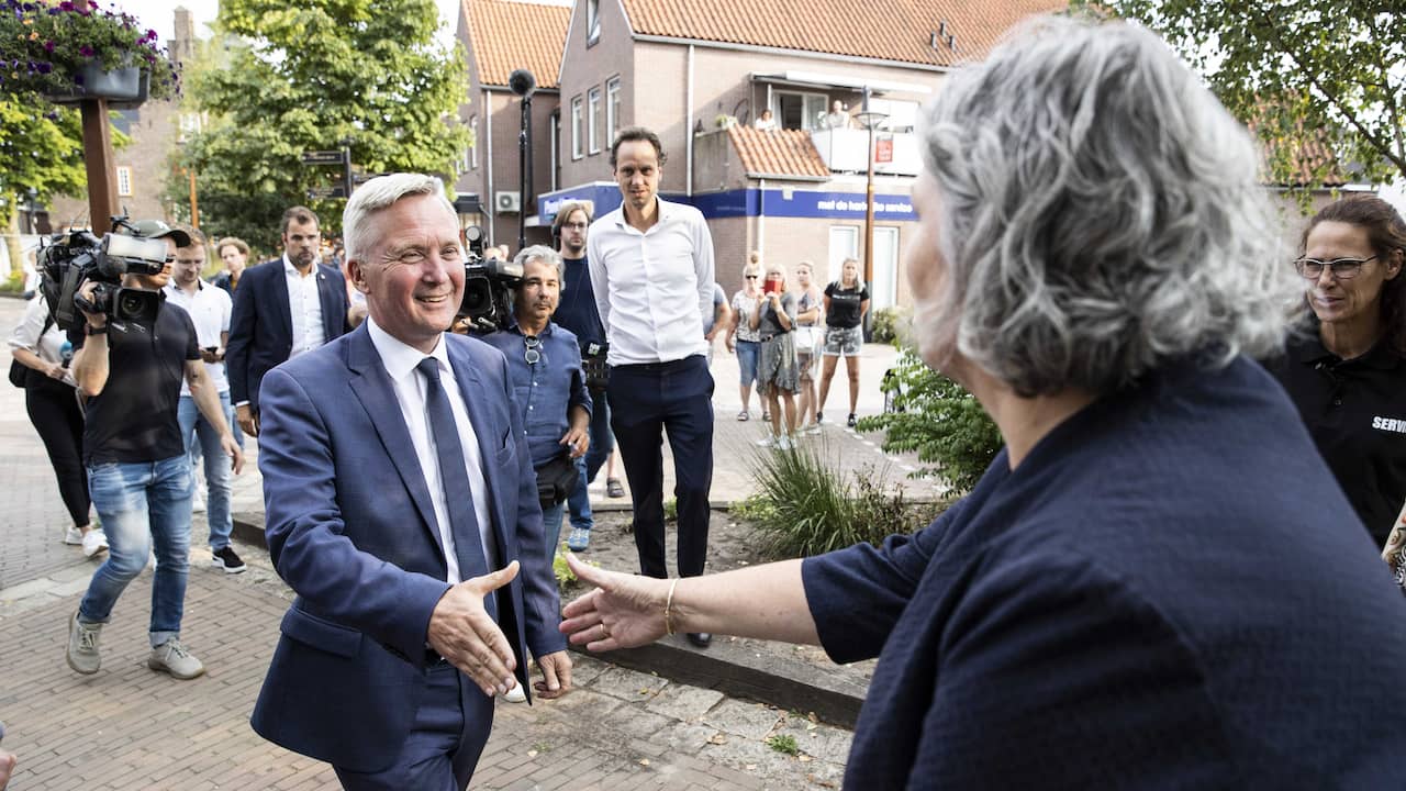 Staatssecretaris probeert Albergen gerust te stellen: 'Azc is doorgaans veilig'