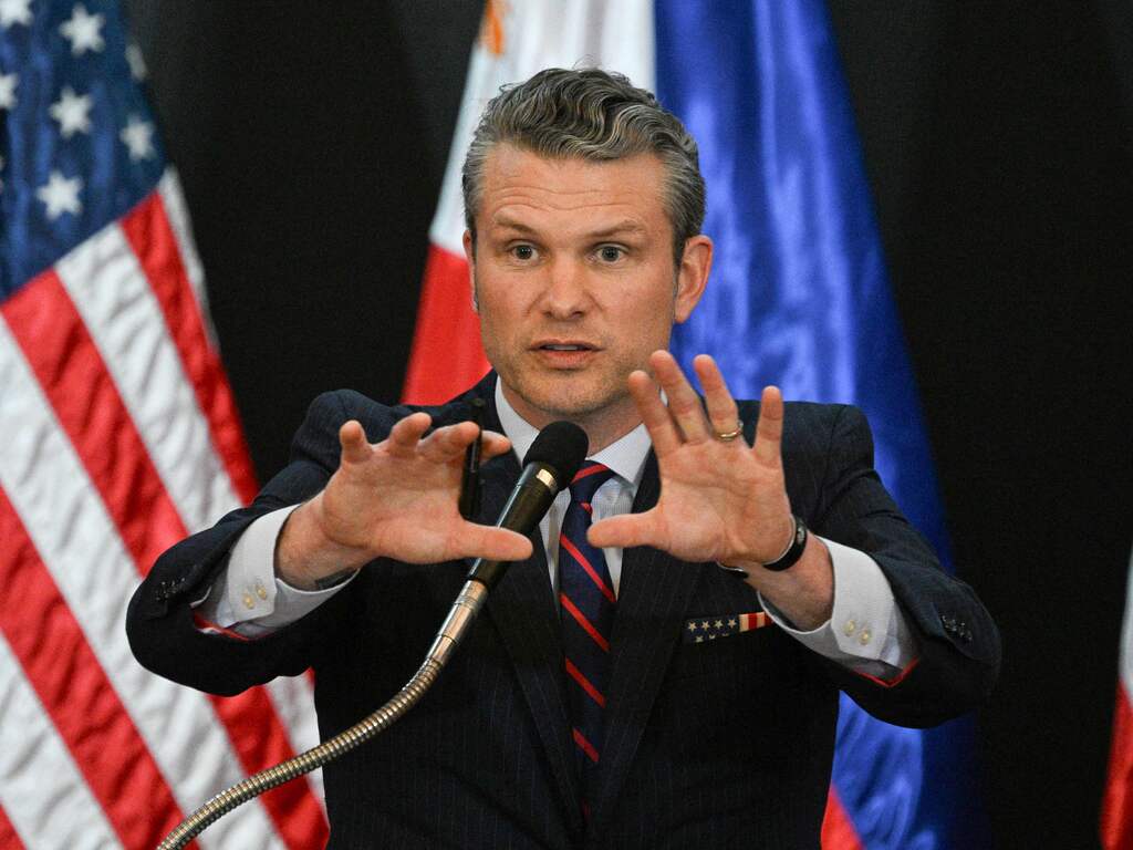 Signal-gate achtervolgt Hegseth, die Pentagon op de schop moet nemen