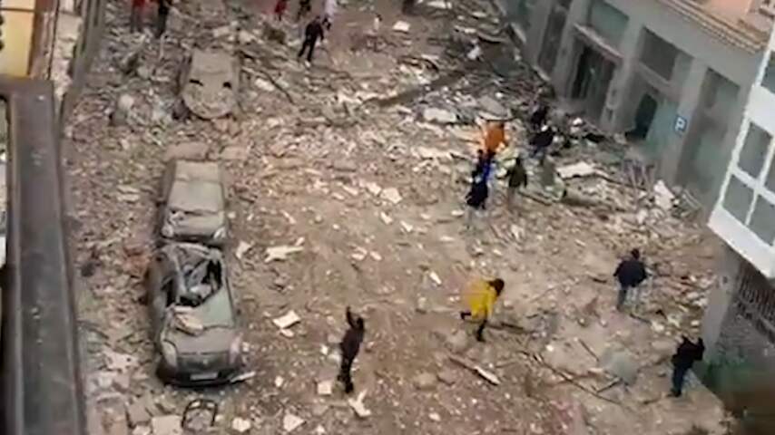Straten bezaaid met puin na zware explosie in Madrid