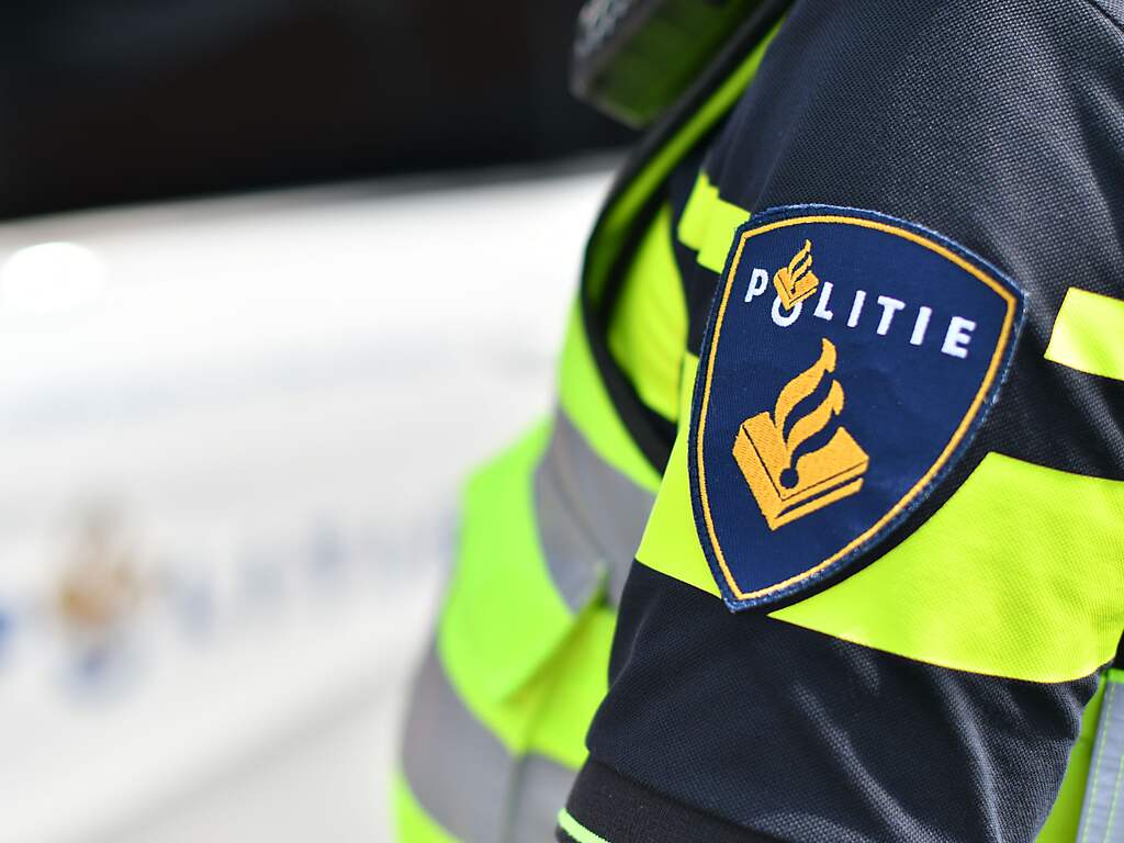 Man (18) doodgestoken in Vlaardingen, verdachte gewond naar het ziekenhuis