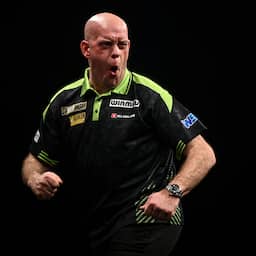 Van Gerwen doorbreekt slechte Premier League-reeks, pijnlijk verlies Van Veen