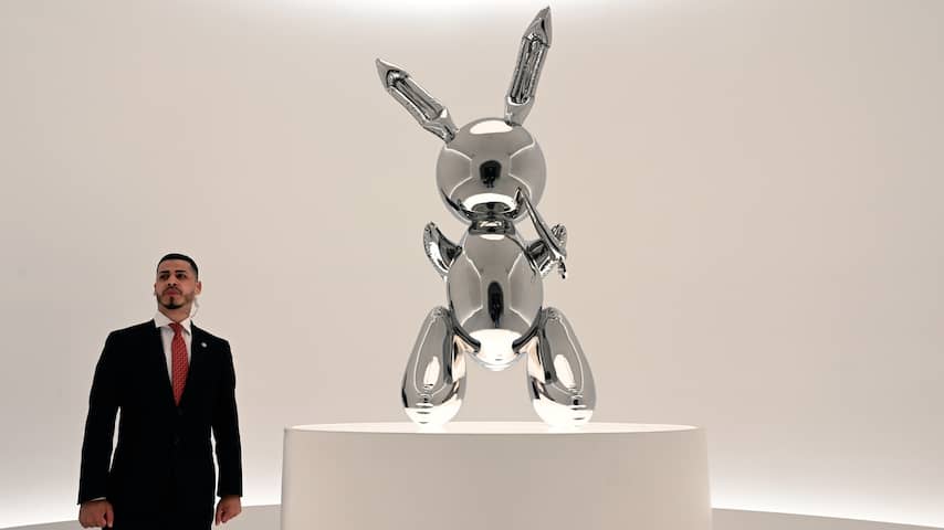 Rabbit van kunstenaar Jeff Koons levert recordbedrag op bij veiling ...