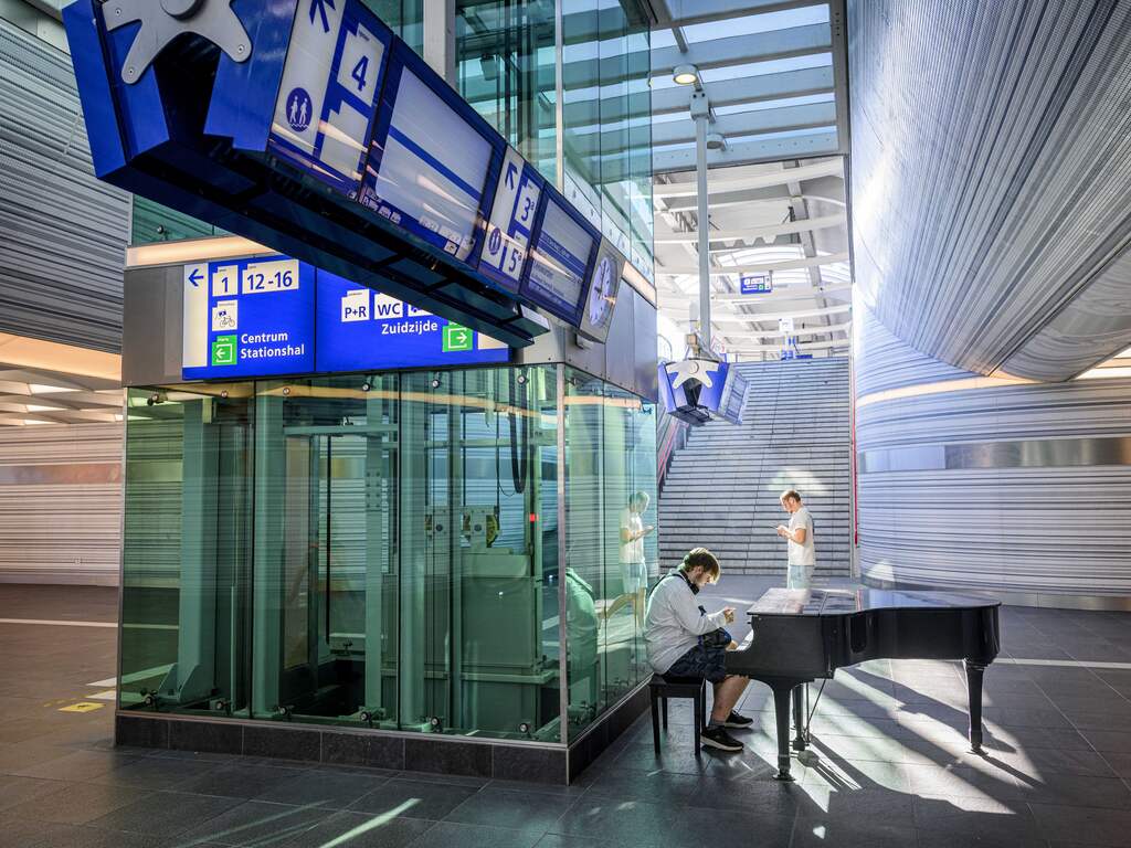 Rustige stations in noorden door staking, elders in het land ook treinuitval