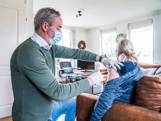 Waarom een 60-plusser in Gelderland nog niet is geprikt, maar in Drenthe wel