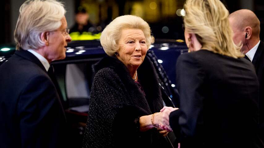 Prinses Beatrix bij viering gouden jubileum De Nationale Opera | Media ...