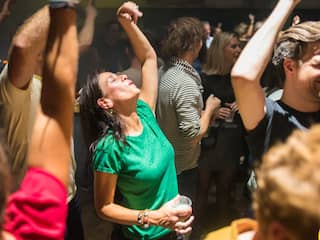 Discotheken en nachtclubs mogen vanaf 25 september tot middernacht open