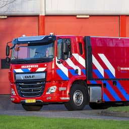 Brand in verdeelstation Meeden niet te blussen, rookoverlast kan dagen duren