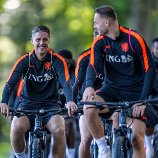 Illustratie bij: Joey Veerman kijkt liever niet terug bij rentree in Oranje: 'Heeft geen zin'