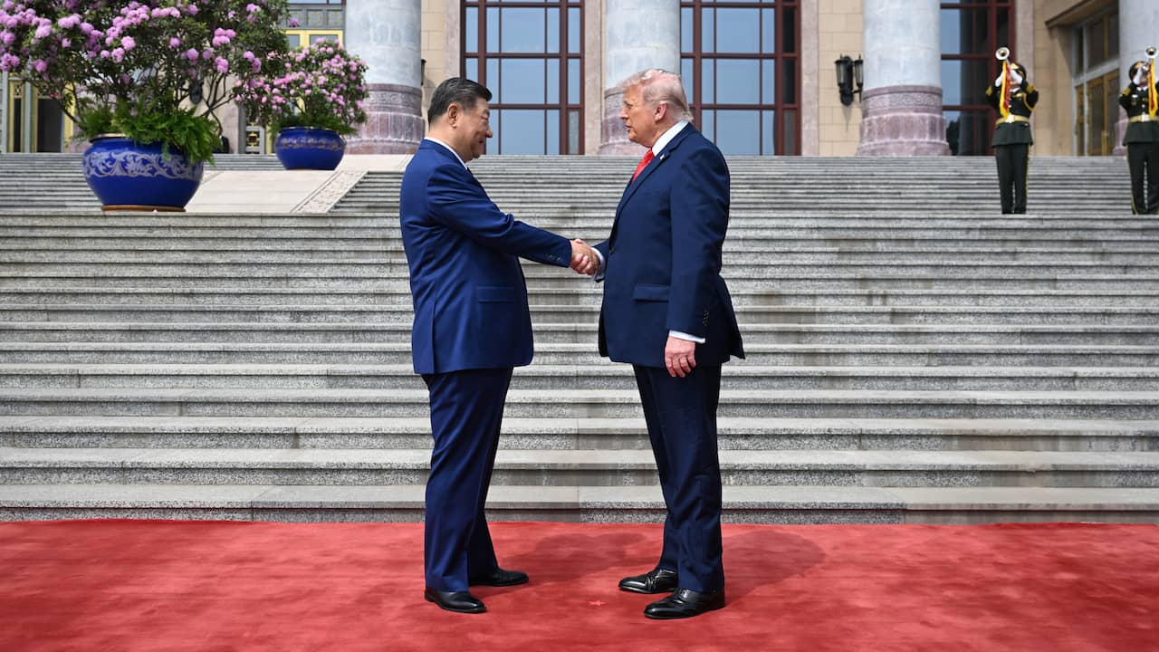 Foto bij Bij het bezoek van Xi aan Trump is de symboliek belangrijker dan de inhoud