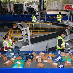 Nieuwe heffing op goedkope pakketjes uit China kan miljarden opleveren