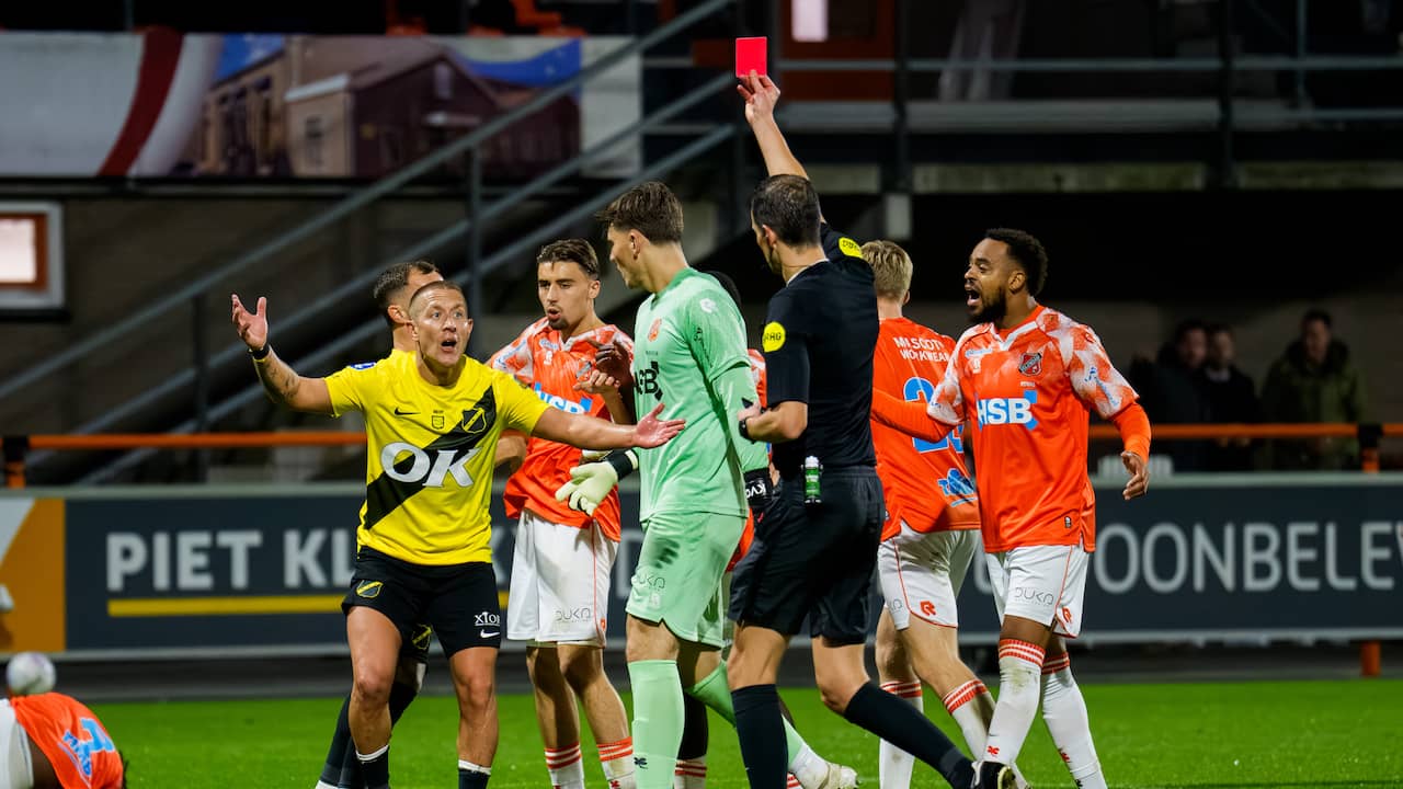 Live Eredivisie | FC Volendam buigt achterstand om, derde rode kaart voor NAC